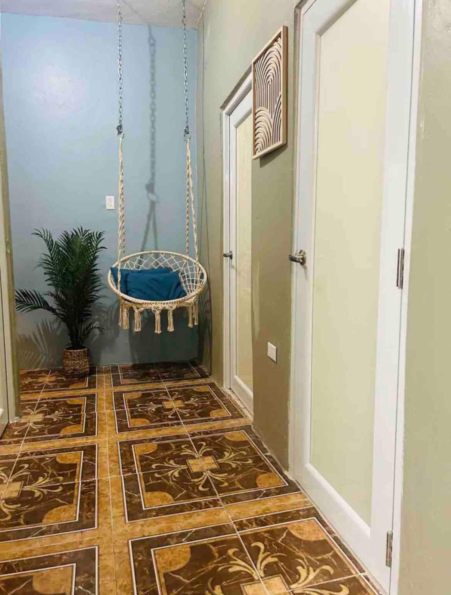 Salo-casa 4 Bdrm House By Here Pr Apartment